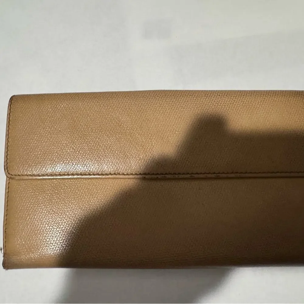 Chanel Vintage Beige‎ Leather Wallet Clutch Authentic CC Logo Snap Closure